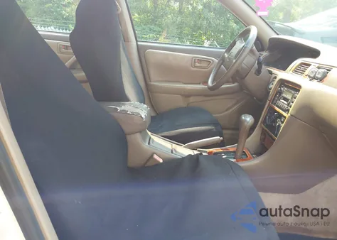 1999 Toyota Camry Le/Xle z USA, uszkodzony, nr VIN JT2BG28K7X0331117